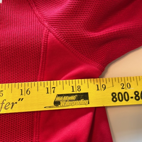 August Sportswear Invert Red Performance 1/2 Zip Pullover Size Medium - Picture 9 of 10